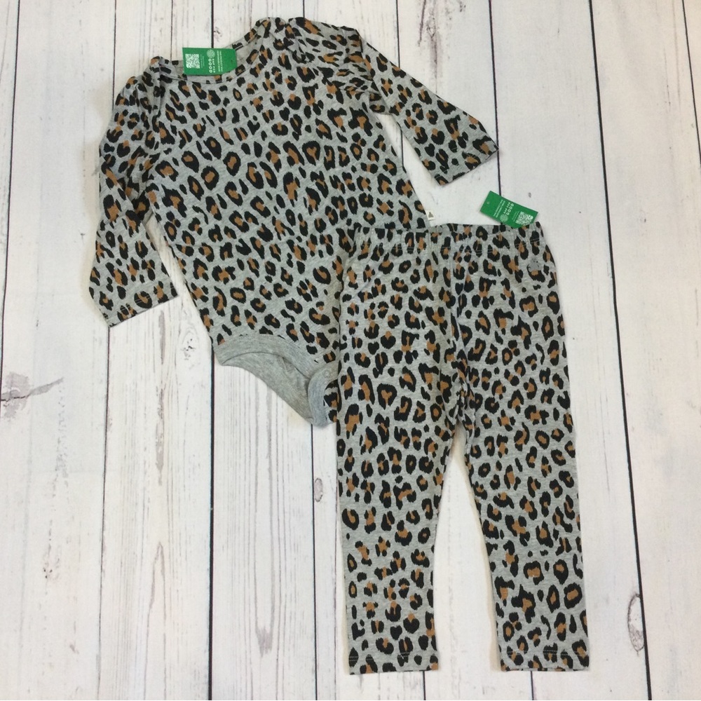 Baby Gap Girls 3 6 12 18 24 Months Cheetah Print Outfit. NWT